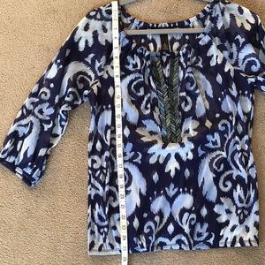 INC BLOUSE BLUE PRINT SIZE MEDIUM BEADED FRONT